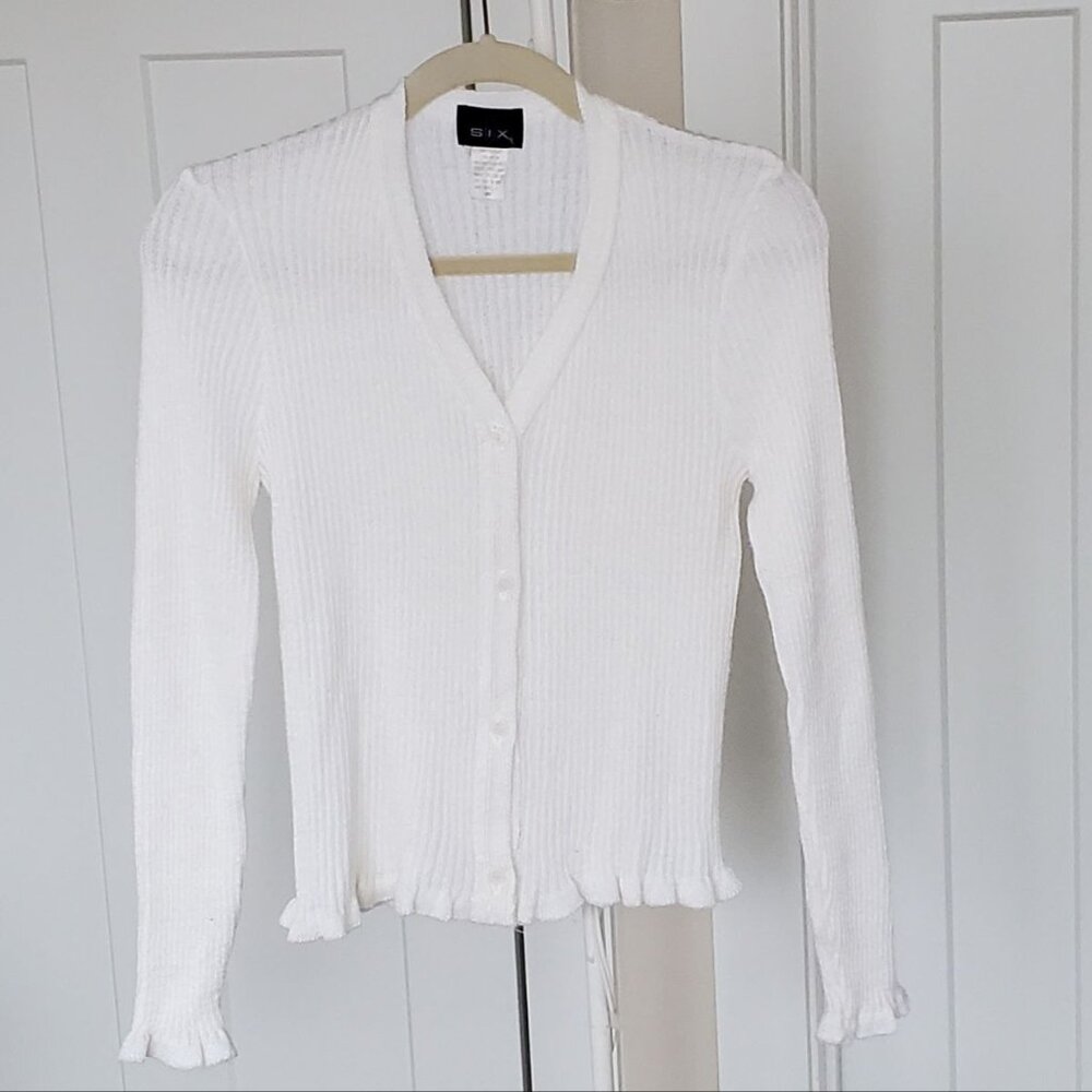 6 by SIX Women Knitted White Cardigan. Size L